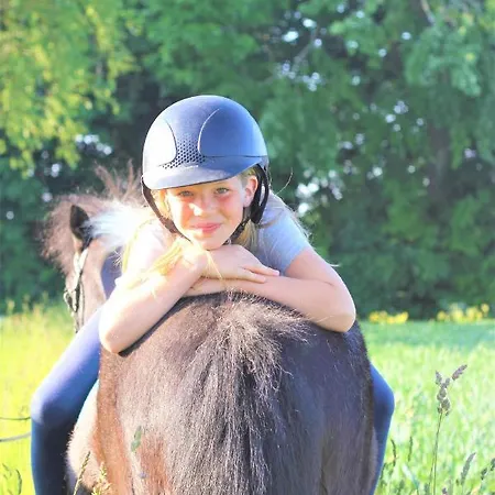Nyaraló Ferienbauernhof Liesenberg Jagdreihenhaus Fuchs Fehmarn